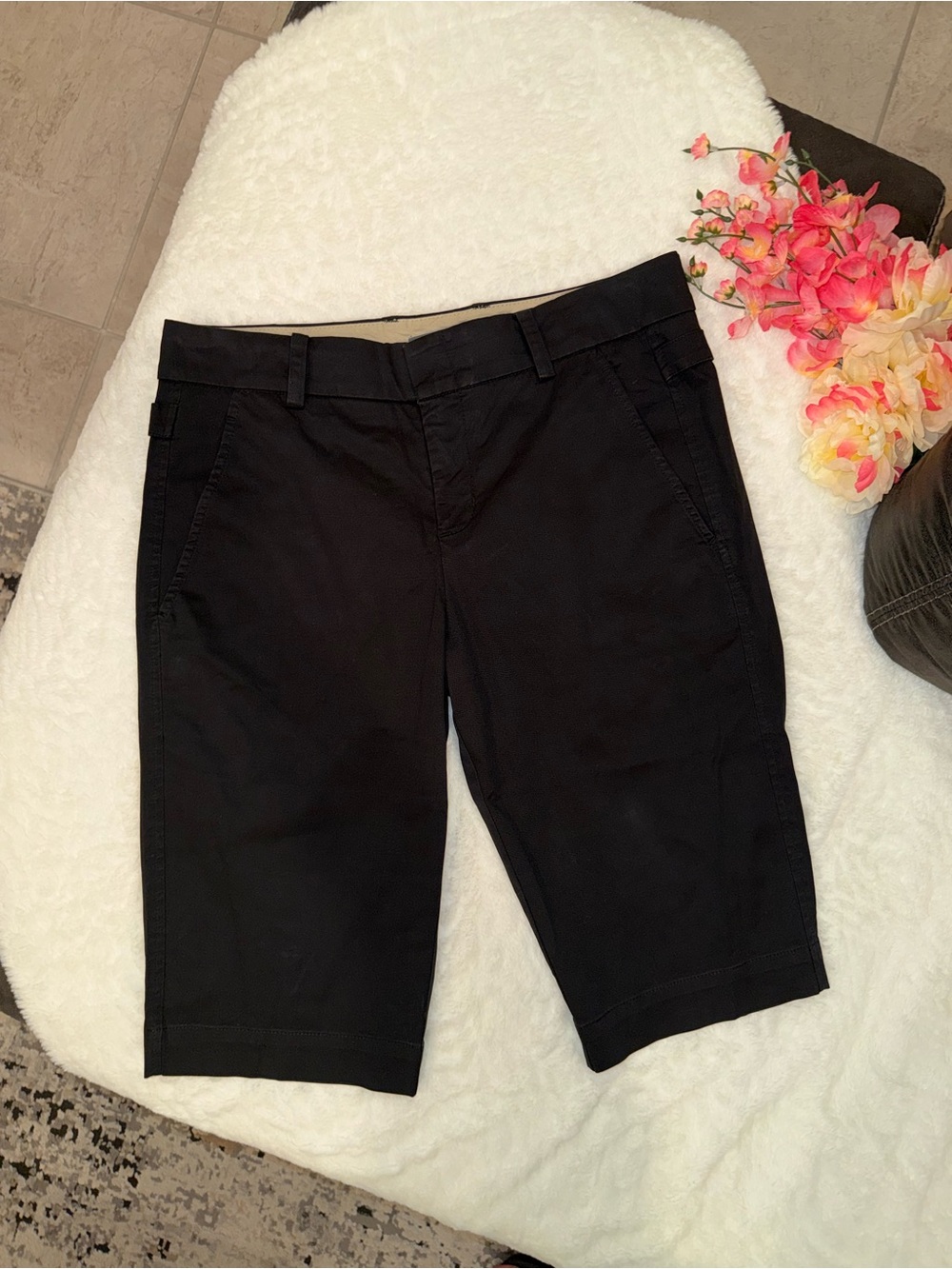 Vince Black Bermuda Shorts with Belt Loops Size 8